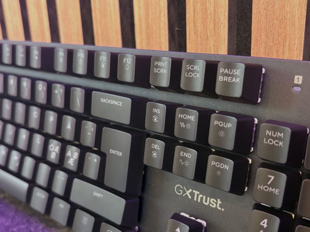 Trust GXT 871 Zora Mechanical Keyboard