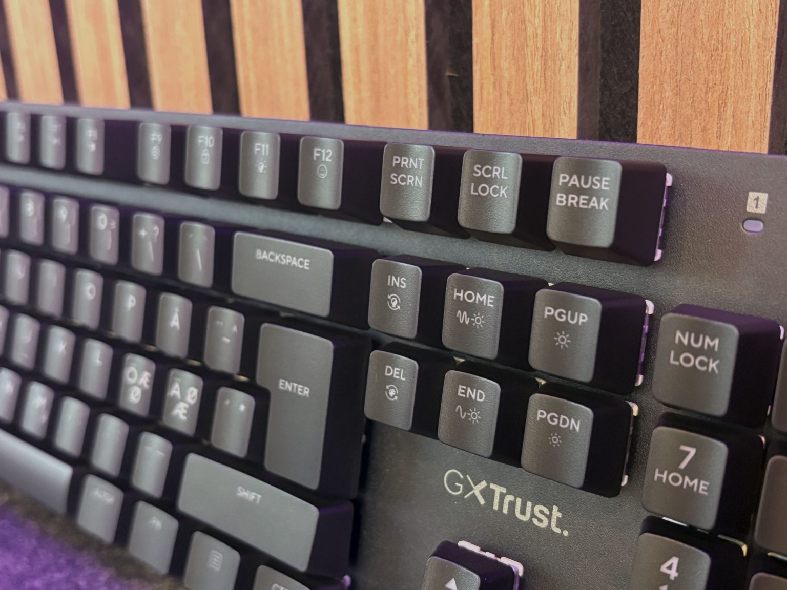 Trust GXT 871 Zora Mechanical Keyboard