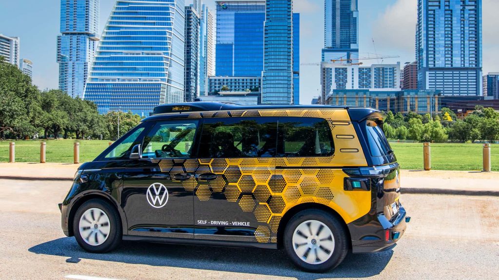 Volkswagen og Uber lancerer selvkørende ID. Buzz minibusser