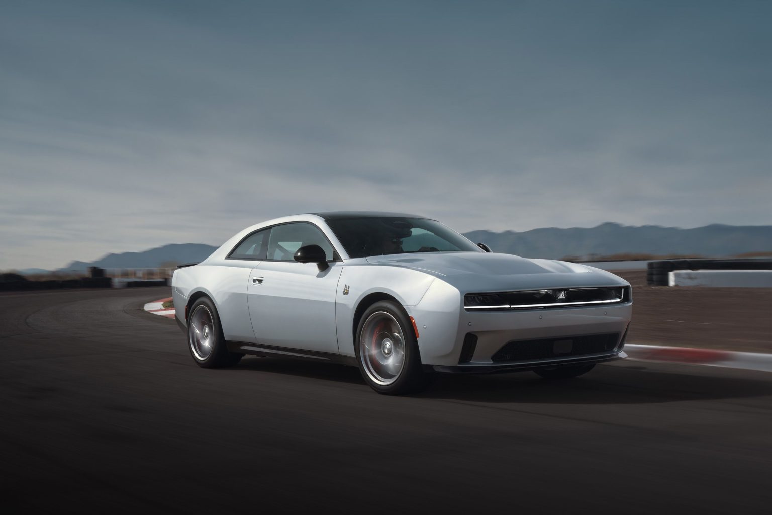 Stellantis afslører solid state-batteri til Dodge Charger 2026